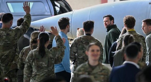 Donald Trump envisage de réduire le nombre de soldats américains stationnés en Allemagne