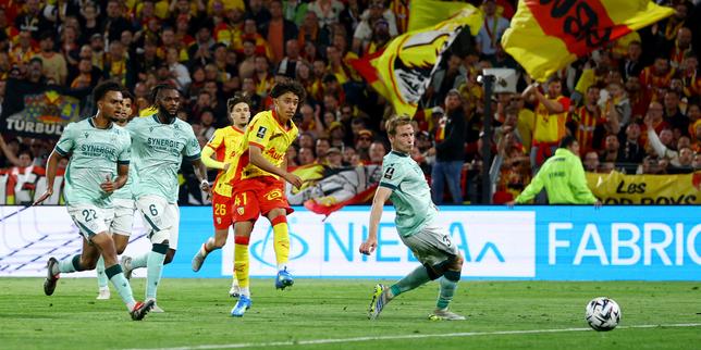 Nantes relégué en Ligue 2 après sa défaite contre Lens