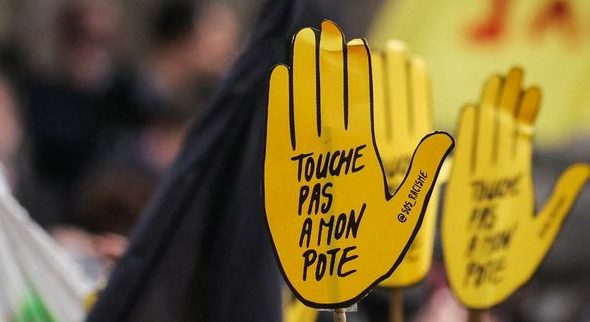 Soupçons de discriminations à l’aéroport de Roissy-Charles-de-Gaulle : SOS Racisme saisit le Défenseur des droits, le groupe ADP dément