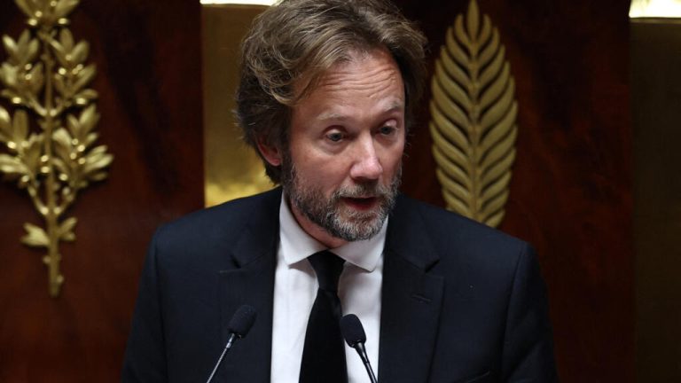 Politique française: Boris Vallaud quitte la direction du Parti socialiste avec ses soutiens