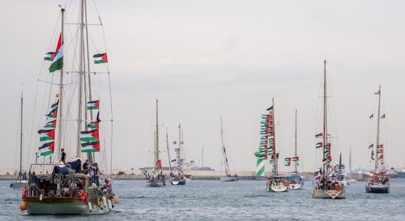 Gaza : les militants, dont 15 Français, de la flottille humanitaire interceptée par l’armée israélienne débarqués en Grèce