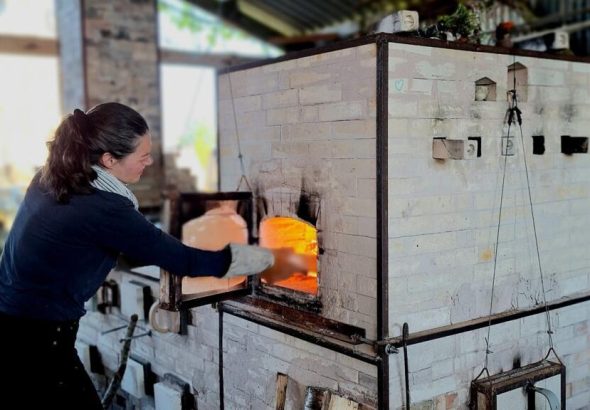 Claire Briant, une céramiste d'art à l'écoute de la terre et du feu