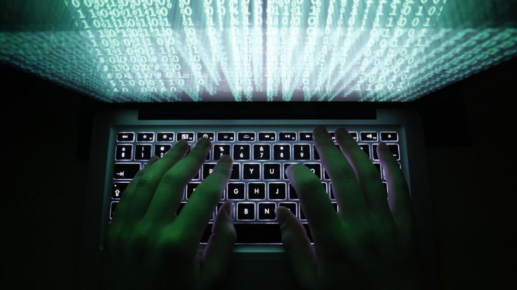 L'UE exporte des logiciels espions à des pays qui violent les droits humains, selon un rapport de HRW