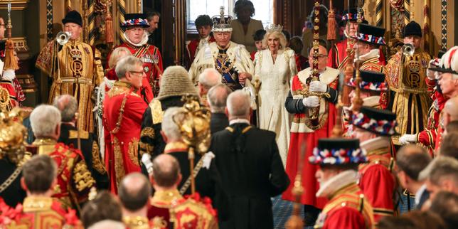 Charles III prononce le discours du trône en pleine incertitude sur l’avenir politique de Keir Starmer