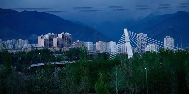 EN DIRECT, guerre au Moyen-Orient : la situation est de nouveau « normale » à Téhéran après l’activation des systèmes de défense aérienne, selon les agences iraniennes