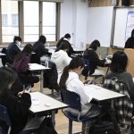 Face au taux élevé de suicide chez les jeunes, Séoul mise sur l'intelligence artificielle
