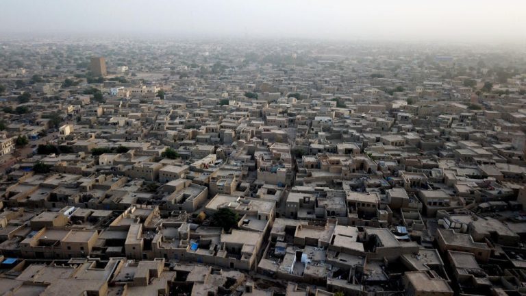 Mali: Tombouctou privée d’électricité et d’eau depuis quatre jours, de carburant depuis un mois