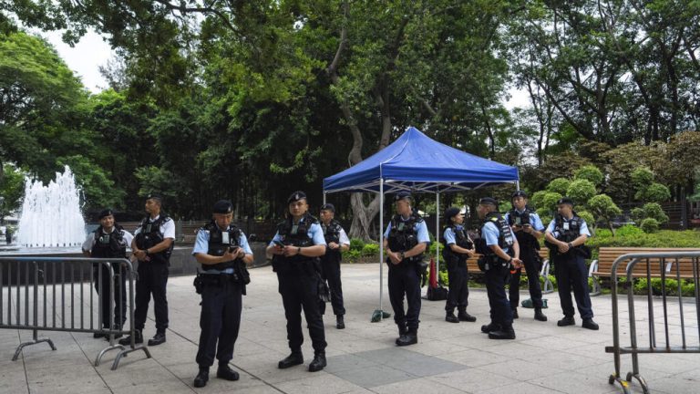 Hong Kong face à la censure des commémorations de la répression de Tiananmen