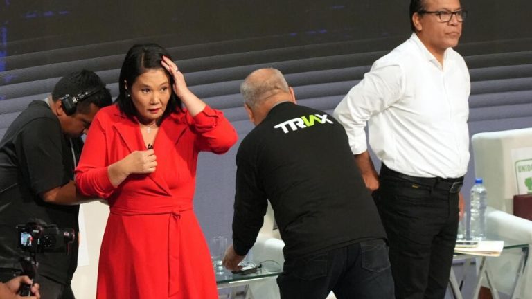 Pérou: avant l'élection présidentielle du 7 juin, un débat qui vire au au règlement de comptes