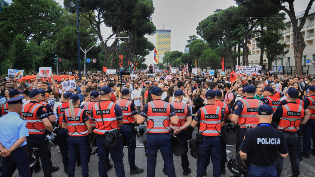 Albanie: la colère des opposants aux projets immobiliers de la famille Trump vire à la mobilisation politique