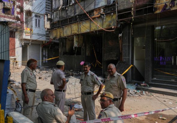 Dix-huit ressortissants africains venus se faire soigner en Inde meurent dans un l'incendie d'un hôtel