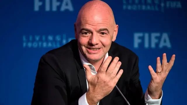 Coupe du Monde 2026 : titulaires et remplaçants unis au centre du terrain pour des hymnes nationaux !