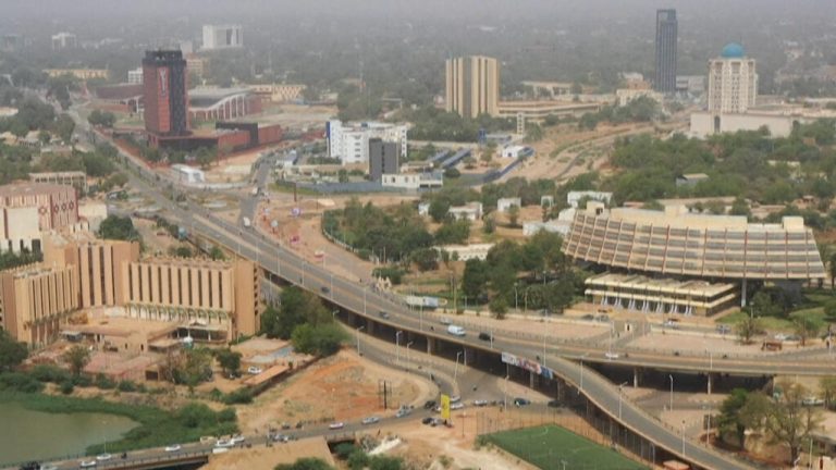 La première centrale électrique de solidarité algéro-nigérienne inaugurée près de Niamey