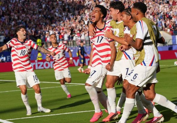 Coupe du monde 2026: les États-Unis sortent la Bosnie et rejoignent les deux autres pays organisateurs en 8es